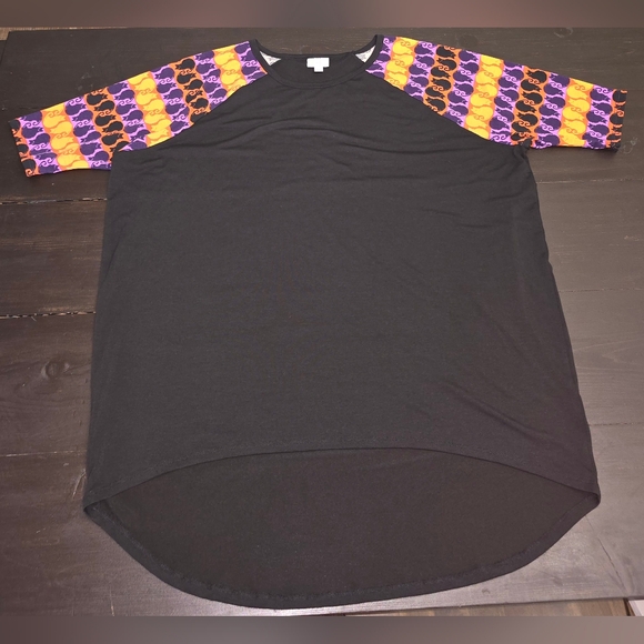 LuLaRoe Tops - Lularoe Simply Comfortable Black Shortsleeve Cats Halloween Size L Oversized EUC